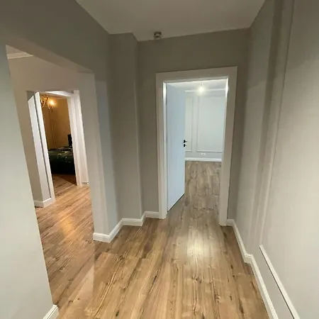 Grand Central Apartment